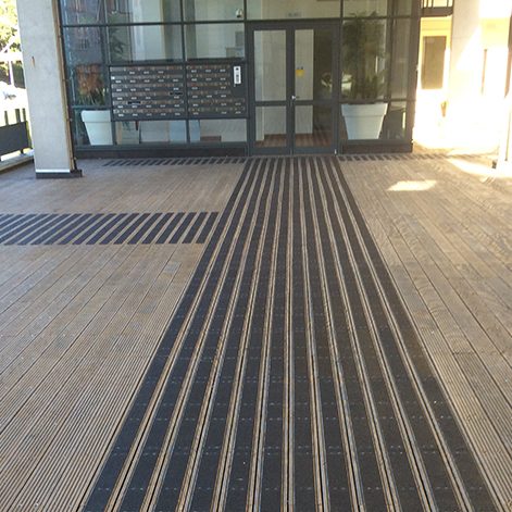 Vlonder antislip strook