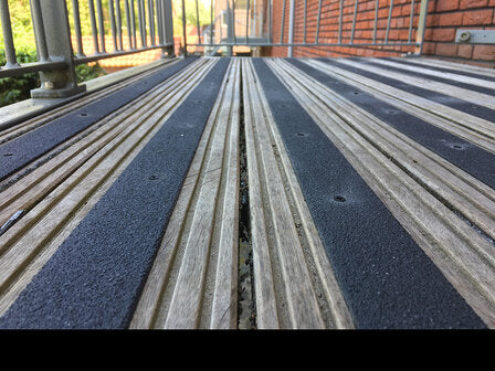 Vlonder antislip strook